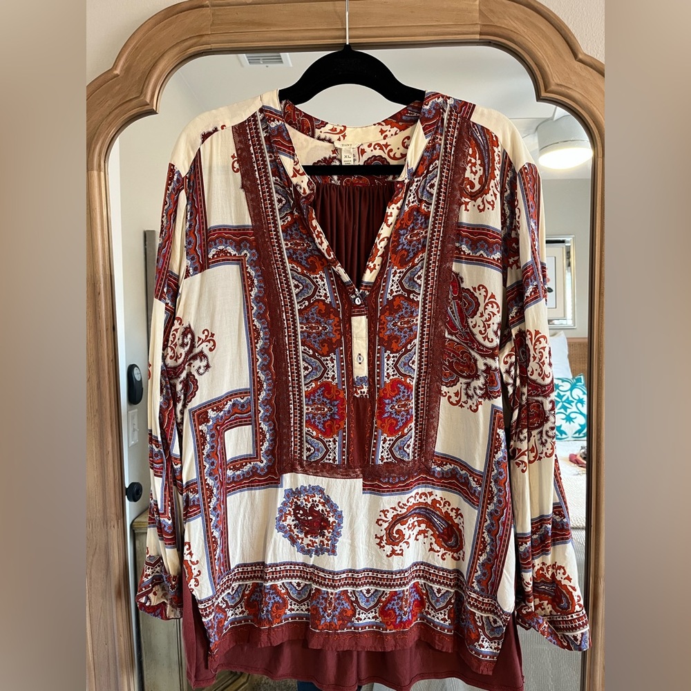 Tiny brand paisley fall top